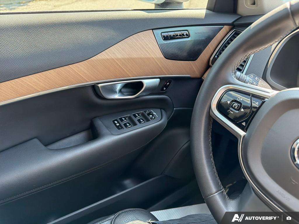 2024 Volvo XC90 B6 Plus Bright Theme thumb 16