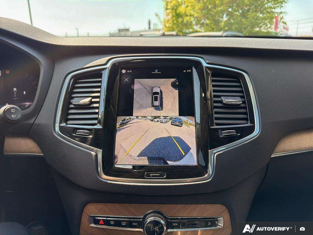 2024 Volvo XC90 B6 Plus Bright Theme thumb 18