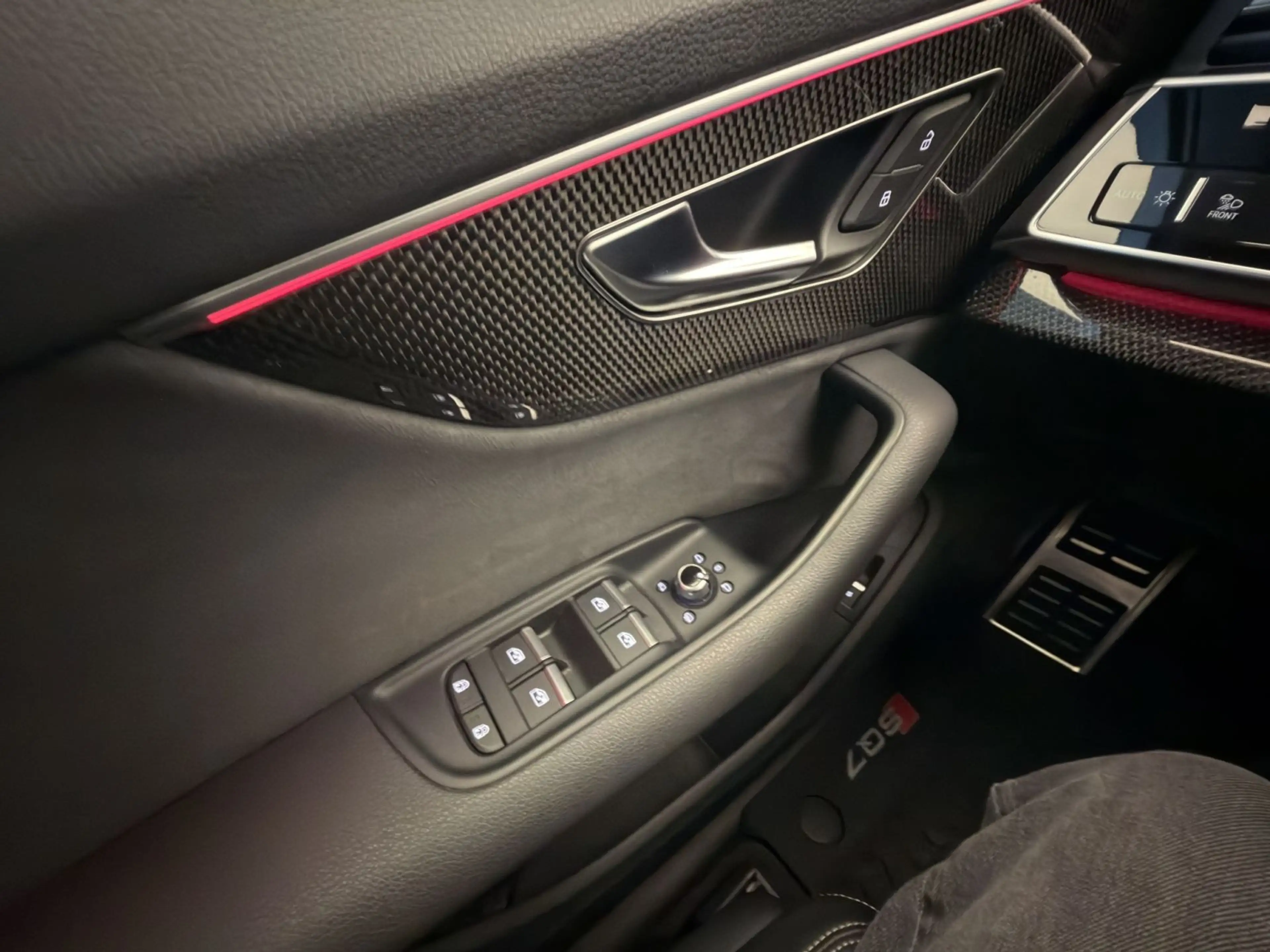Audi SQ7 4.0 TFSI quattro Tiptronic 4.0 TFSI quattro — photo 14