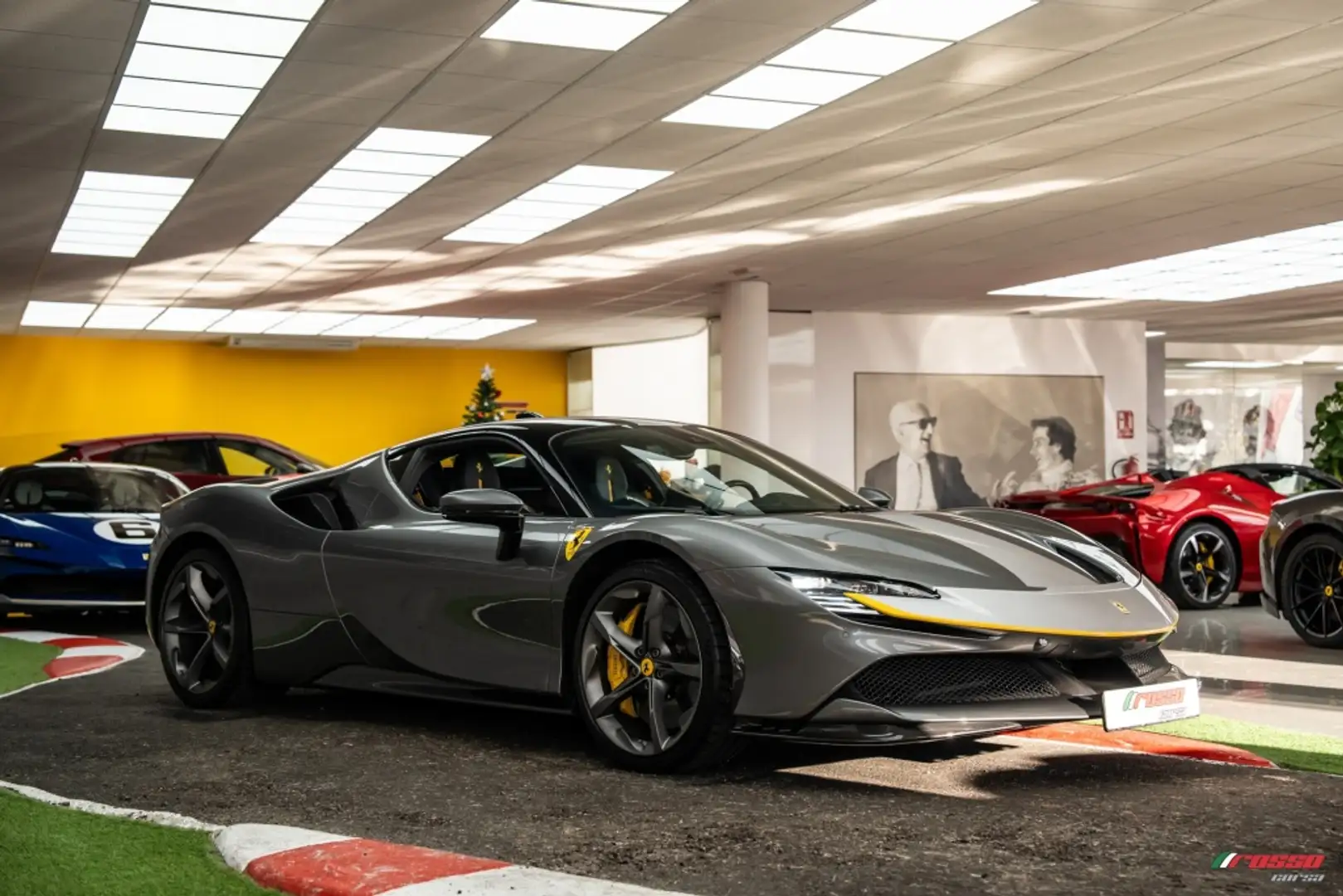 Ferrari SF90 Stradale Grijs - 2