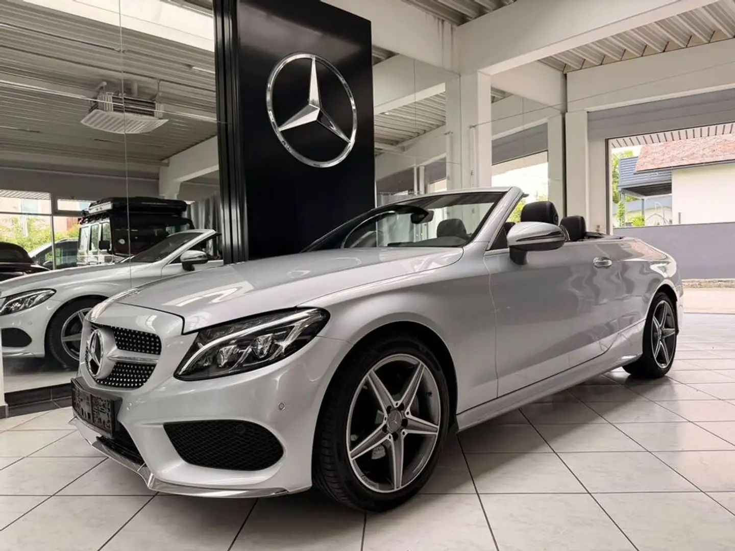 Mercedes-Benz C 200 Cabrio AMG line Silber - 1