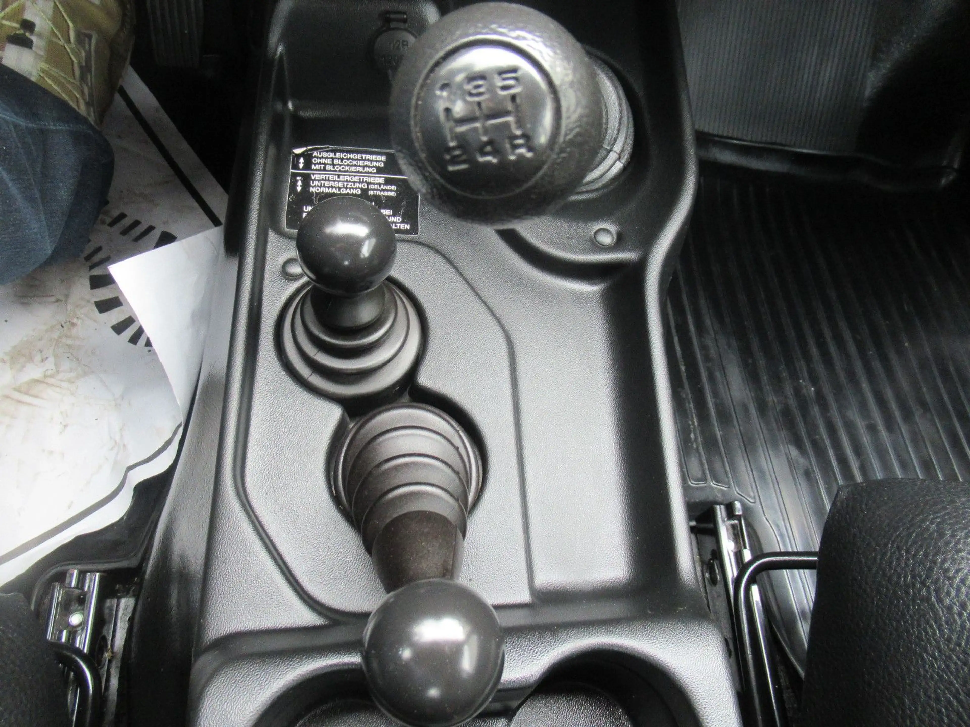 Lada Niva 4x4 LED AHK RADIO v. VERTRAGSHÄNDLER — photo 11