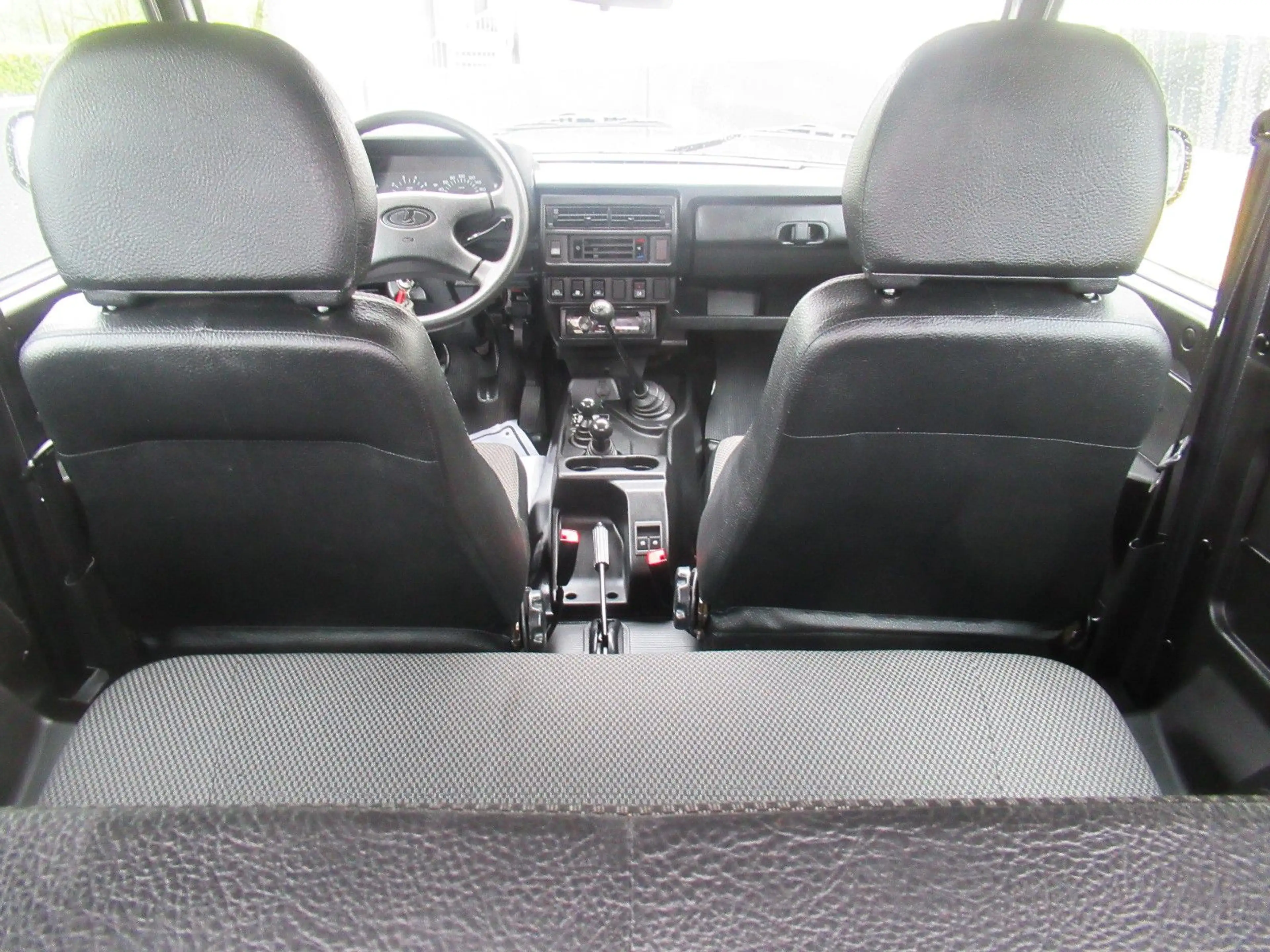 Lada Niva 4x4 LED AHK RADIO v. VERTRAGSHÄNDLER — photo 15