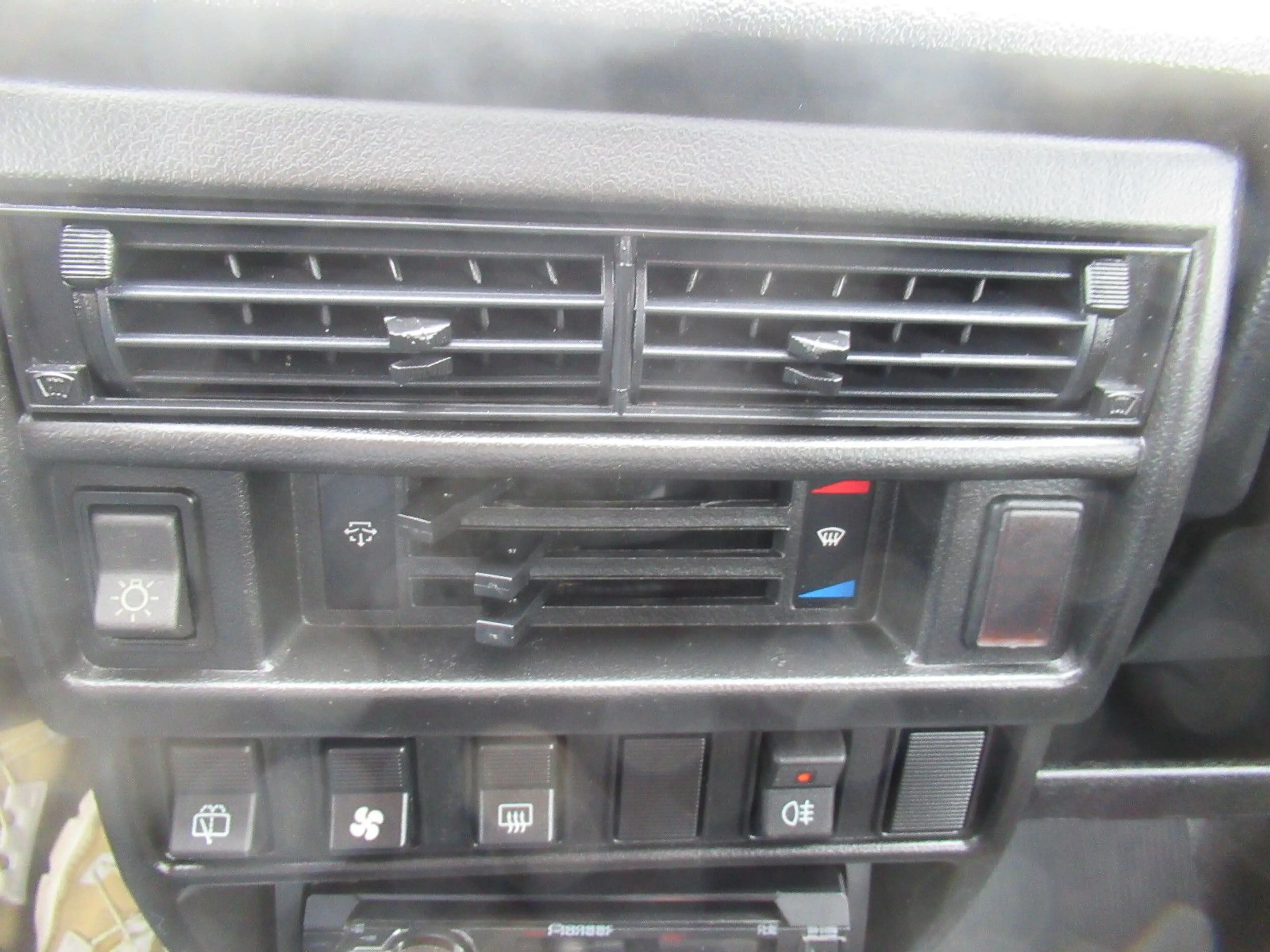 Lada Niva 4x4 LED AHK RADIO v. VERTRAGSHÄNDLER — photo 9
