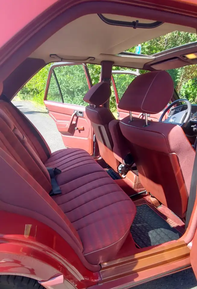 Mercedes-Benz 190 E 2.0, foto 11