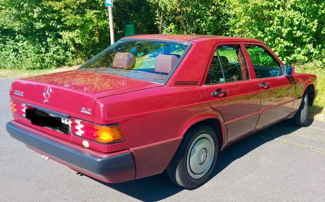 Mercedes-Benz 190 E 2.0, foto 3
