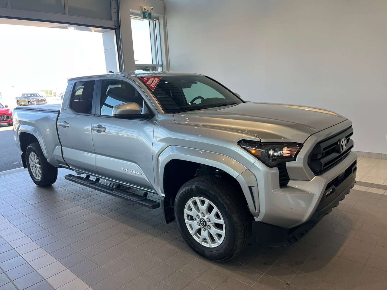 2026 Toyota Tacoma SR5 TOILE, MARCHE PIED, PNEUS HIVER