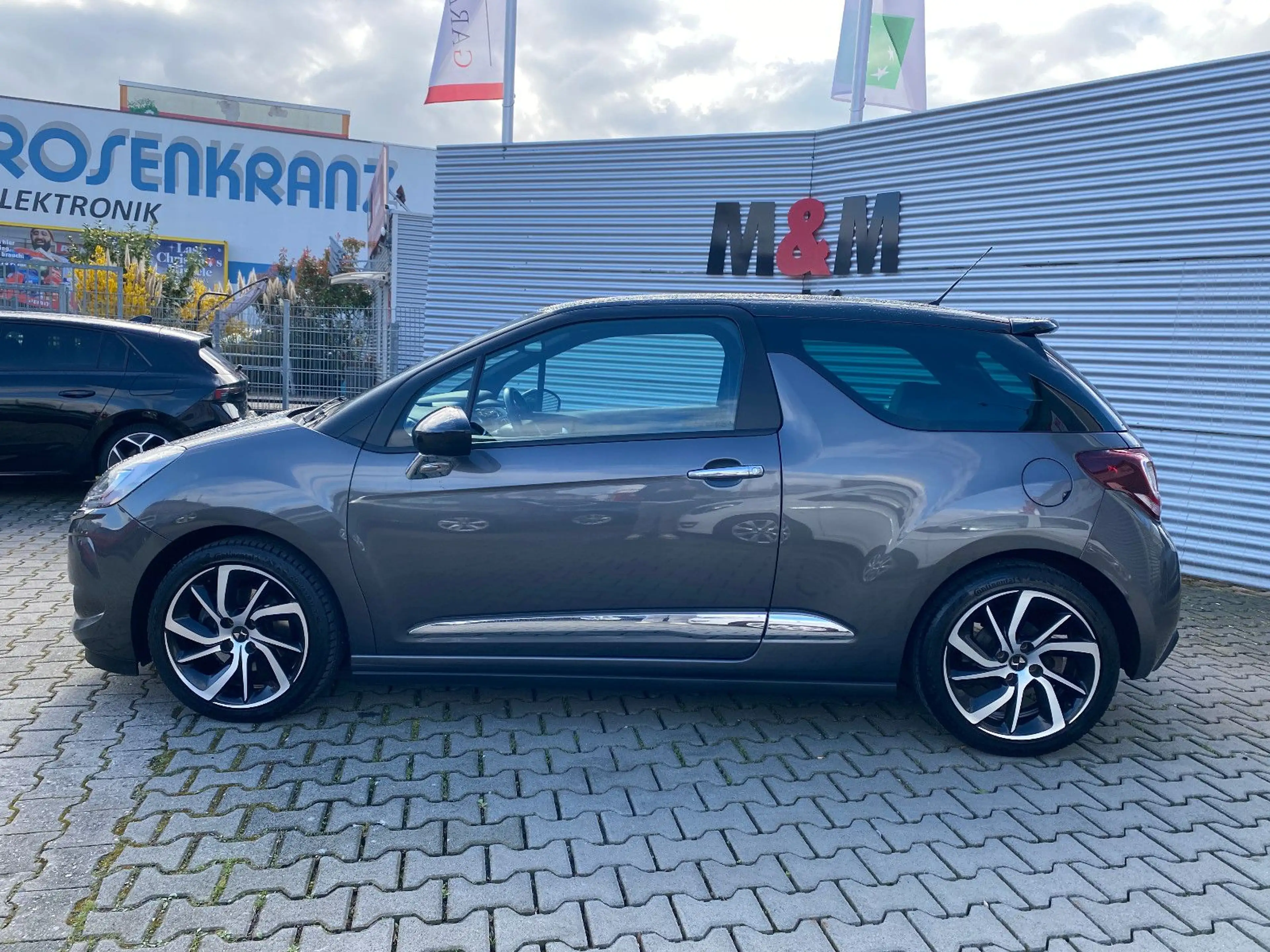 DS Automobiles DS 3 DS 3 Sport Chic Nav/CarPlay/LED/Sh/Kamera/Alcant — photo 3