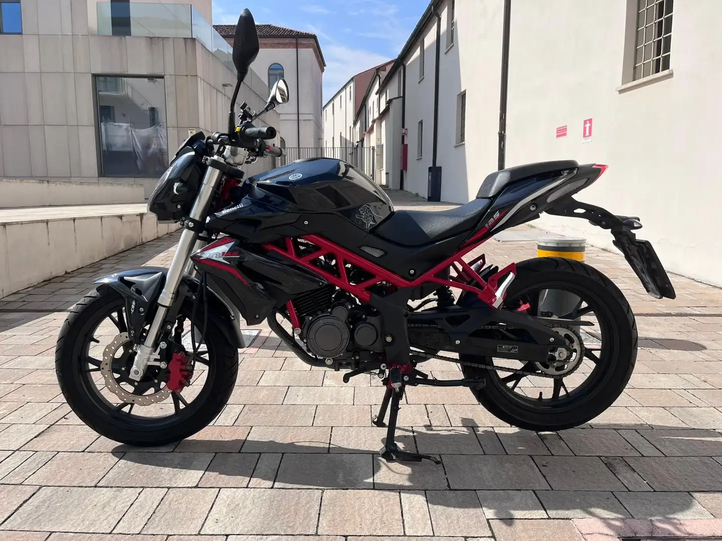 Benelli BN 125 Negru - 1