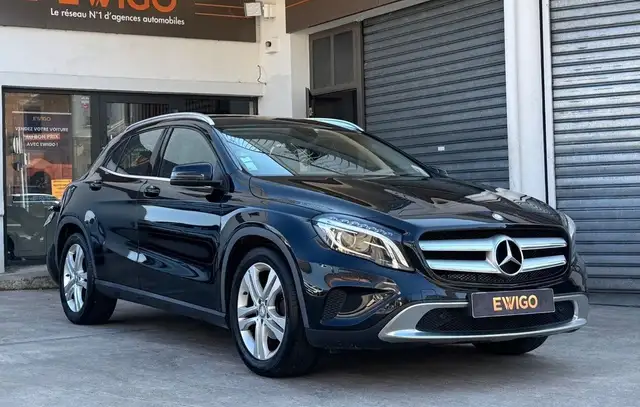 Mercedes-Benz GLA 200 Classe 1.6 200 155 sensation 7g-dct bva %2B caméra attelage sièges chauffants carplay