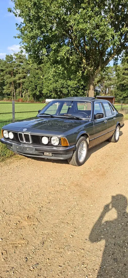 BMW 728 728i - 1