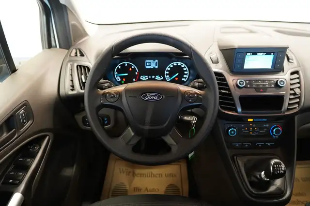 Ford Transit Connect view 23