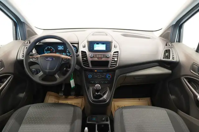 Ford Transit Connect view 22