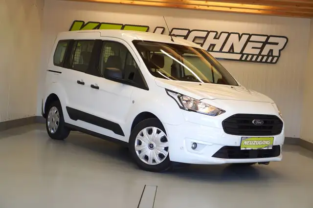 Ford Transit Connect view 3