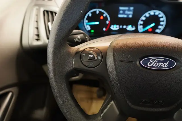 Ford Transit Connect view 24
