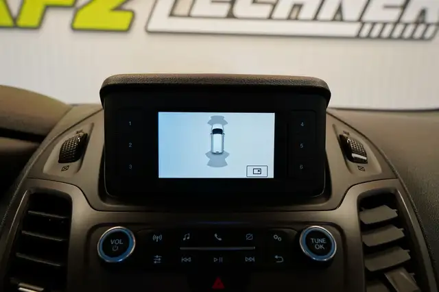 Ford Transit Connect view 29