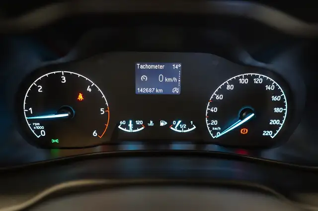 Ford Transit Connect view 26