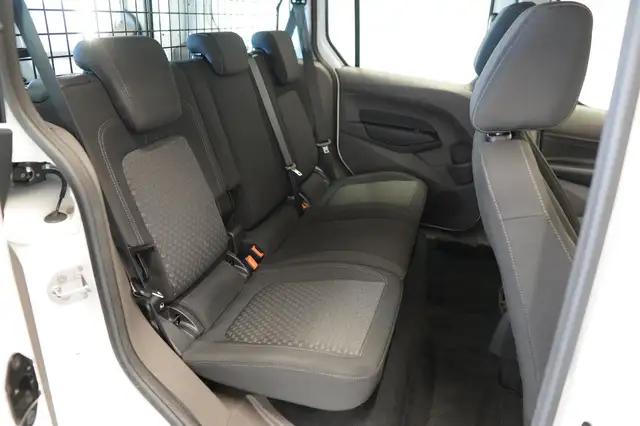 Ford Transit Connect view 21