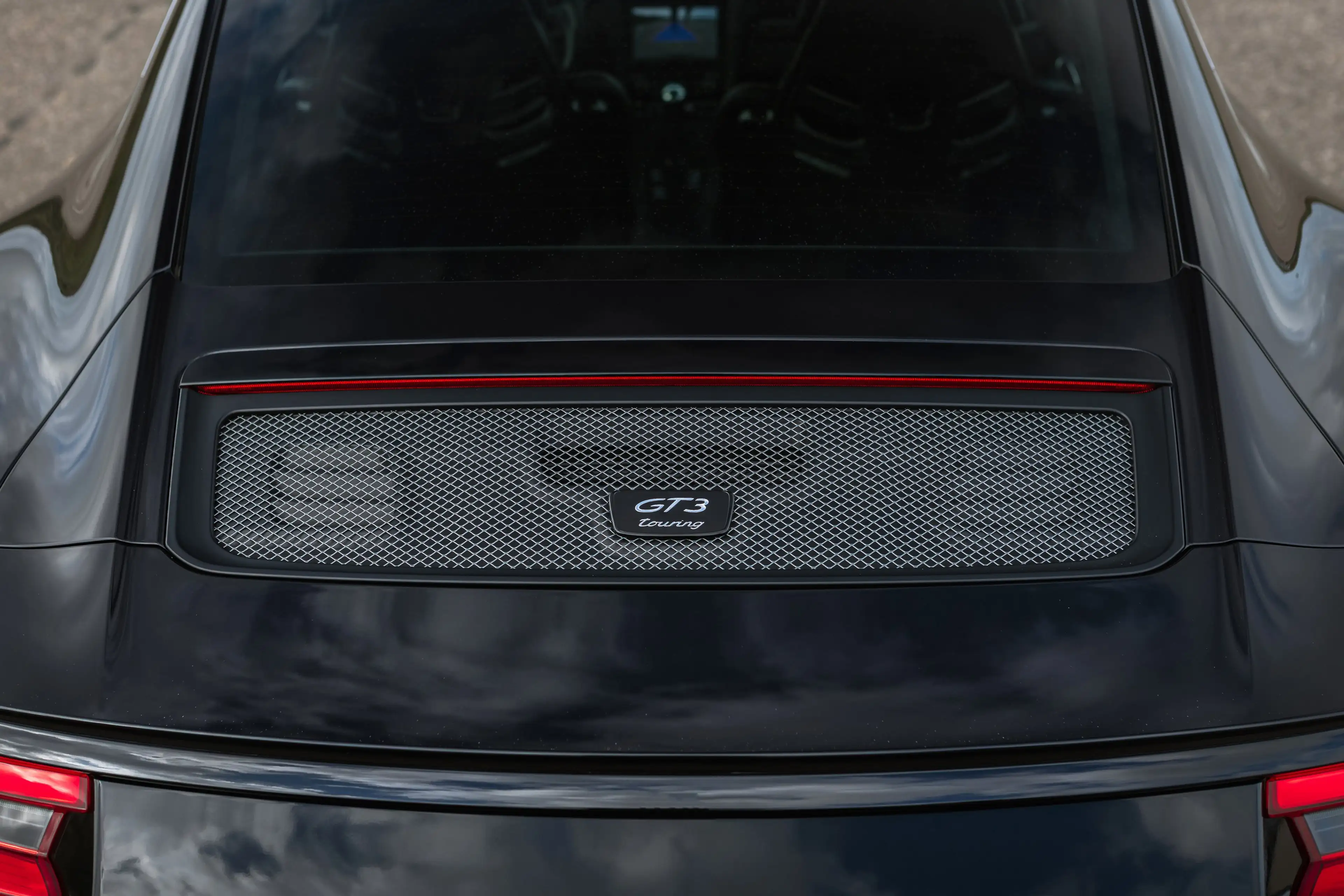 Porsche 991 911 GT3 Touring — photo 13