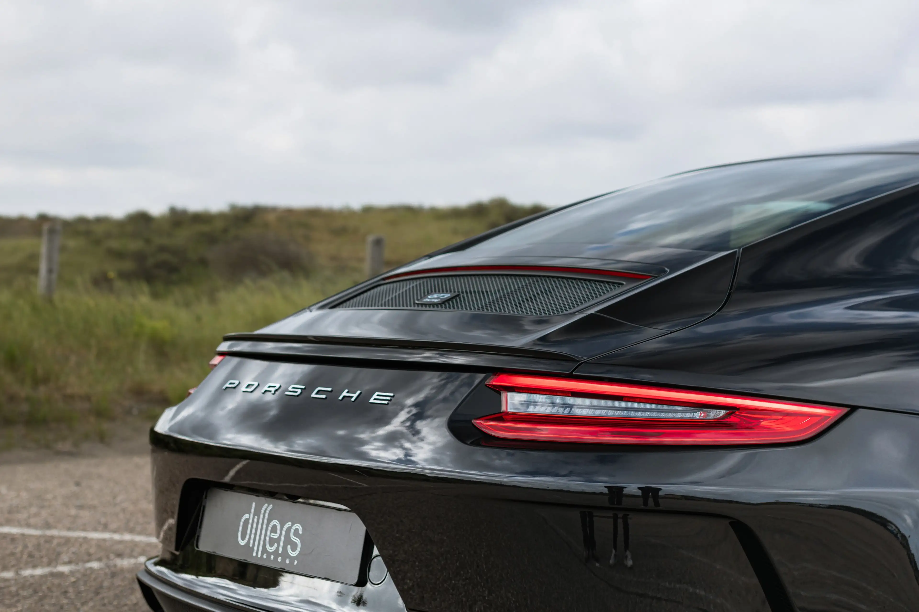 Porsche 991 911 GT3 Touring — photo 14