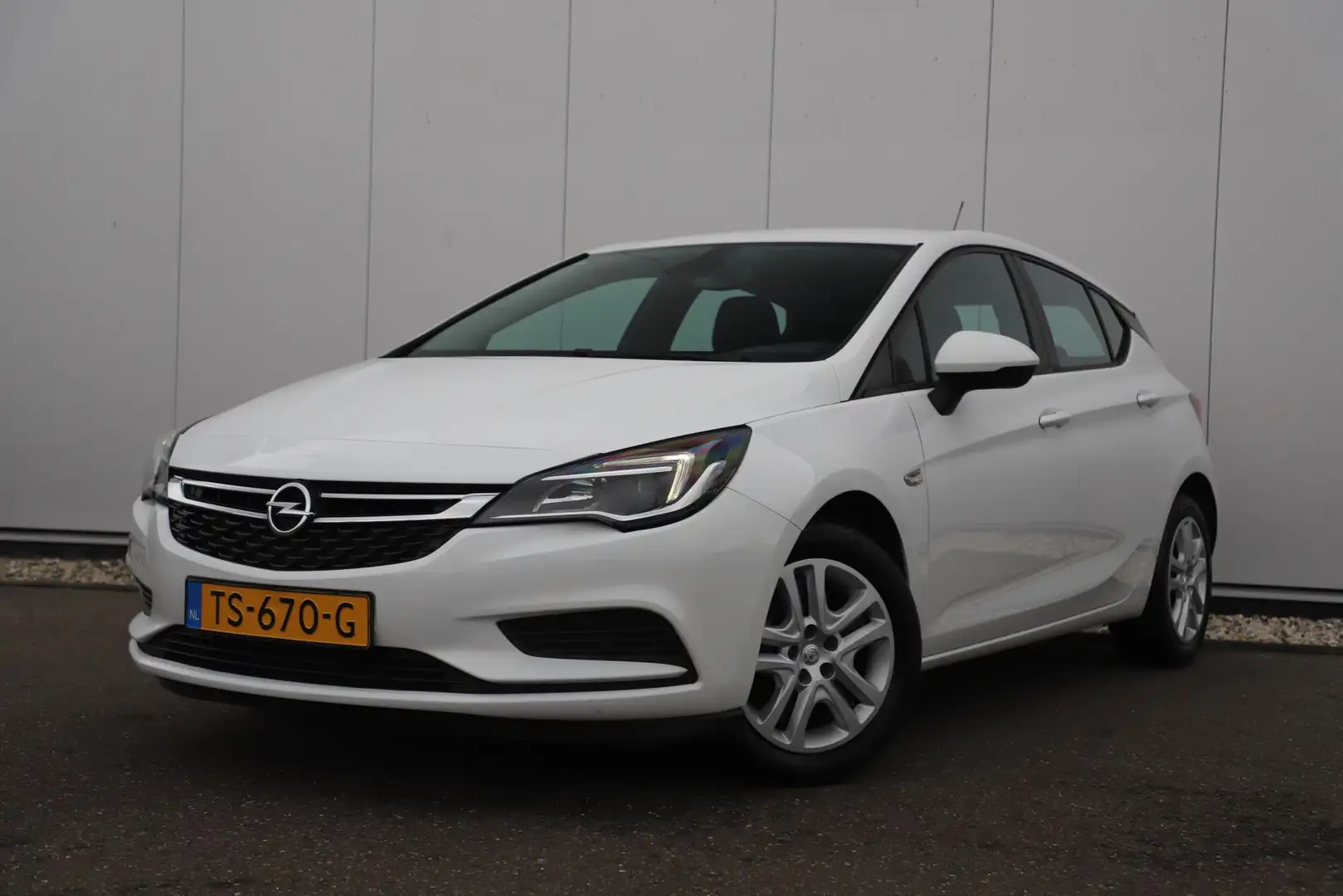 Opel Astra 1.0 Turbo Business+ Navigatie DAB+ Airco Cruise Ca Wit - 2