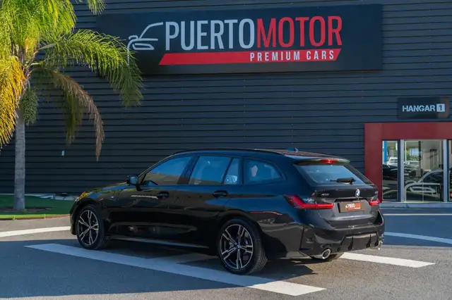 BMW 3 Series view 3