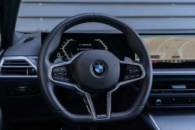 BMW 3 Series view 9
