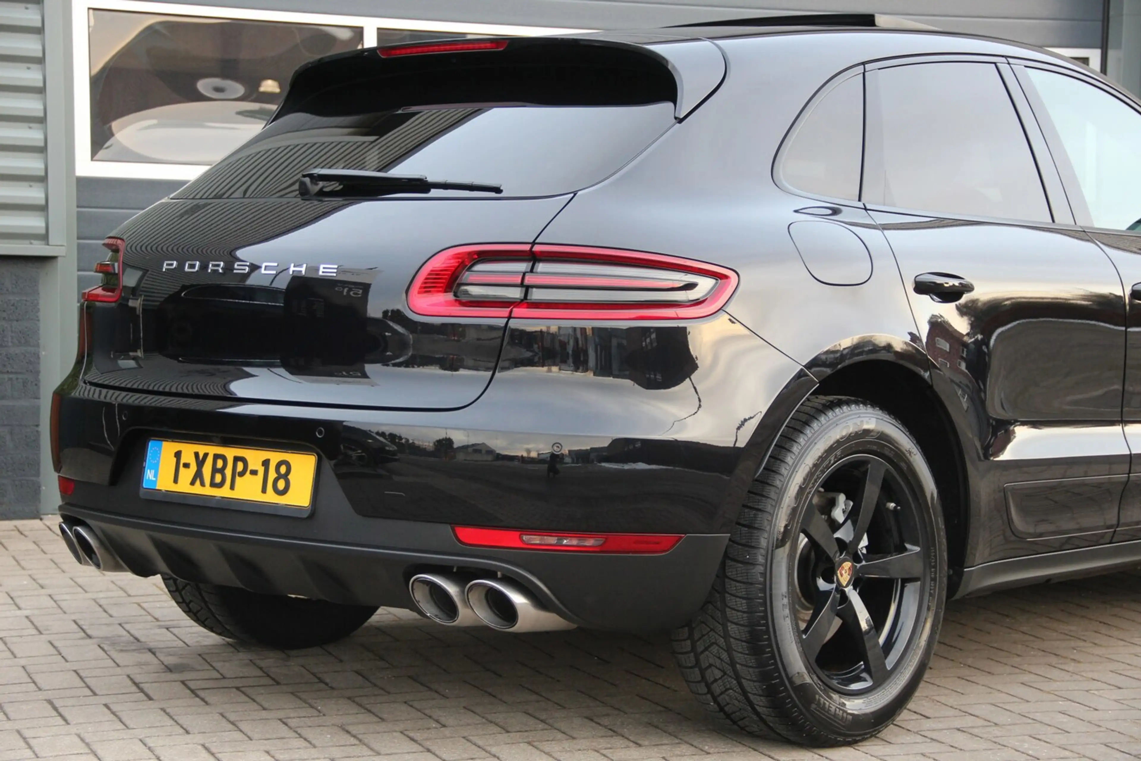 Porsche Macan 3.0 D S — photo 6