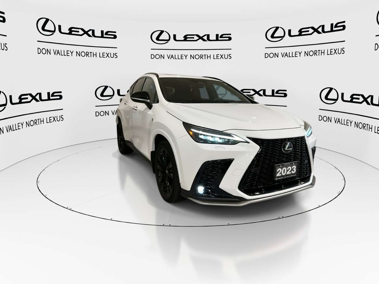 2023 Lexus NX F Sport 1-F Sport Wheels and Leather Seats-CarPlay — снимка 1