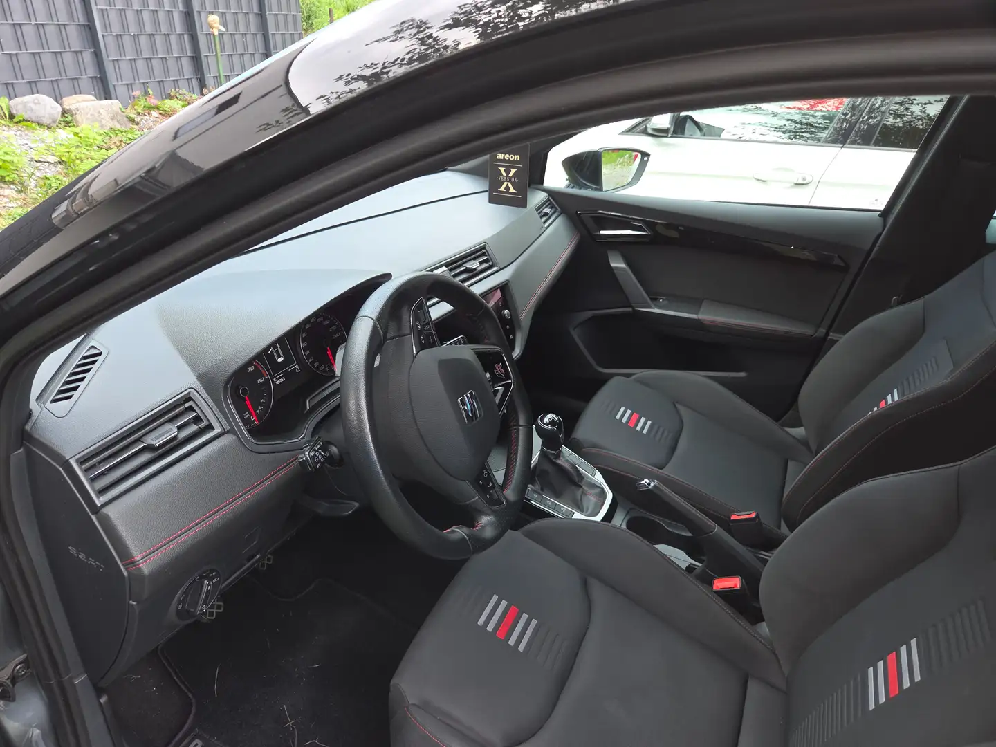 SEAT Arona Arona 1,0 Eco TSI FR Fastlane FR Grau - 2