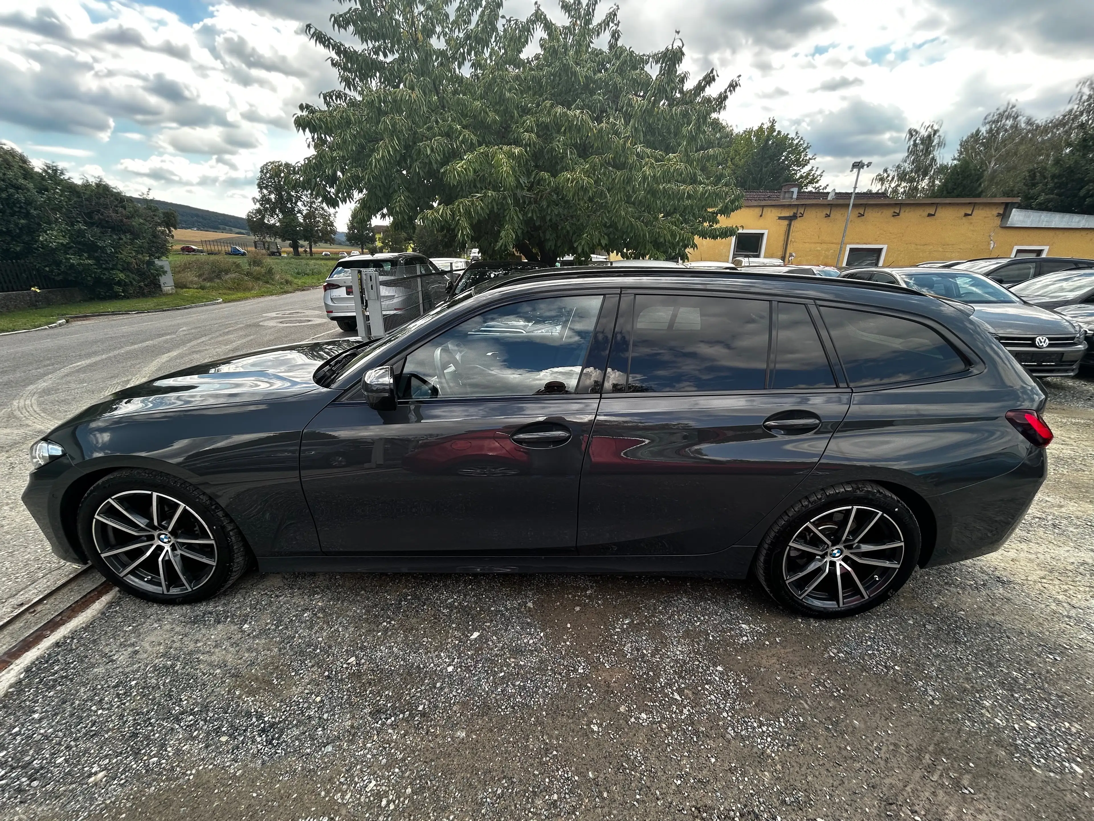 BMW 318 318 d Aut Navigation LED Kamera 1 Besitz — photo 8