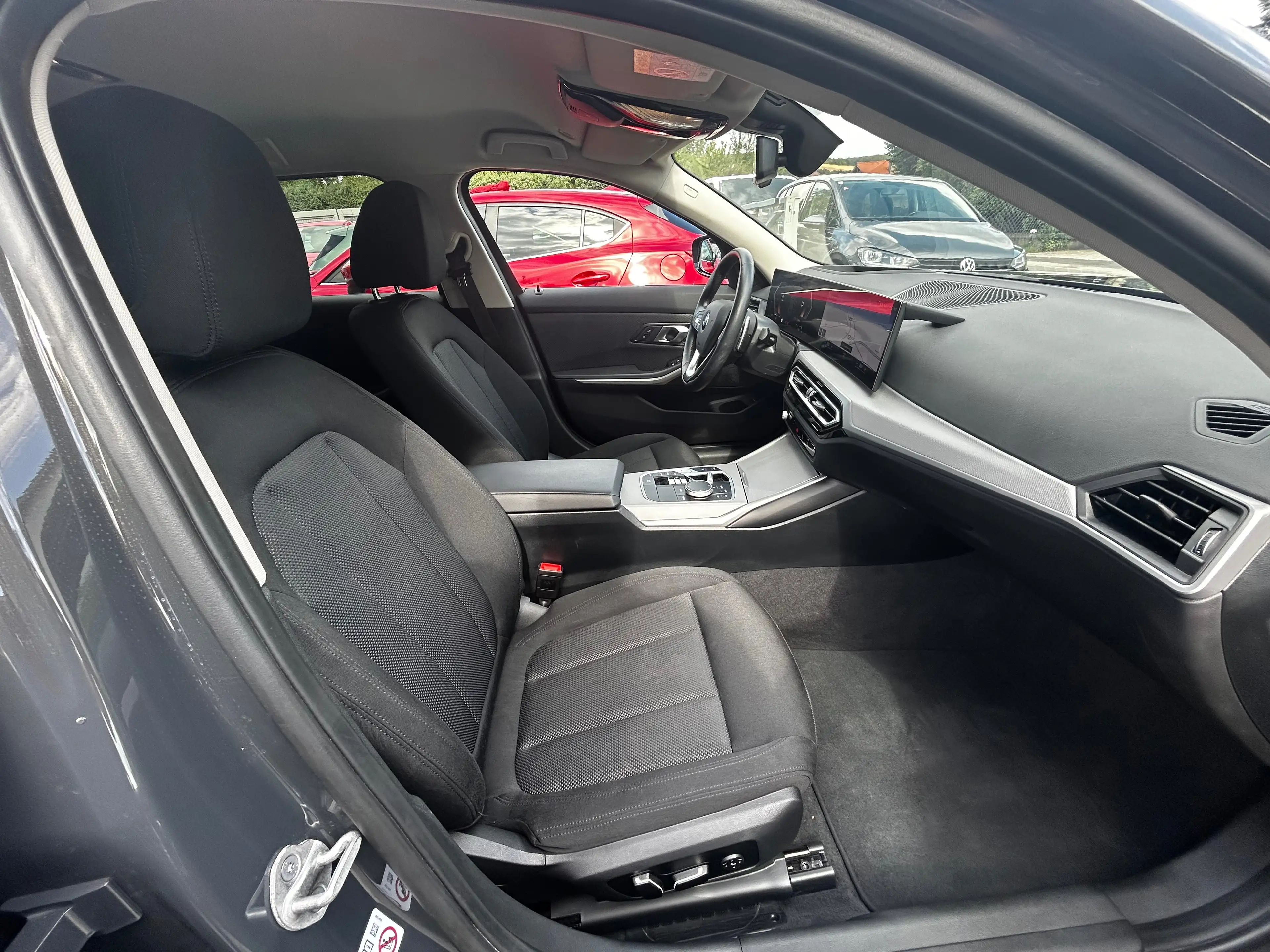 BMW 318 318 d Aut Navigation LED Kamera 1 Besitz — photo 11