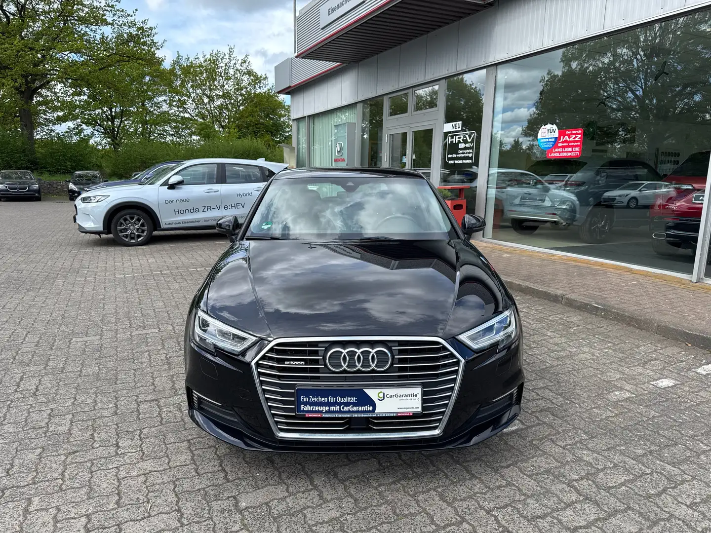 Audi A3 e-tron design Schwarz - 2