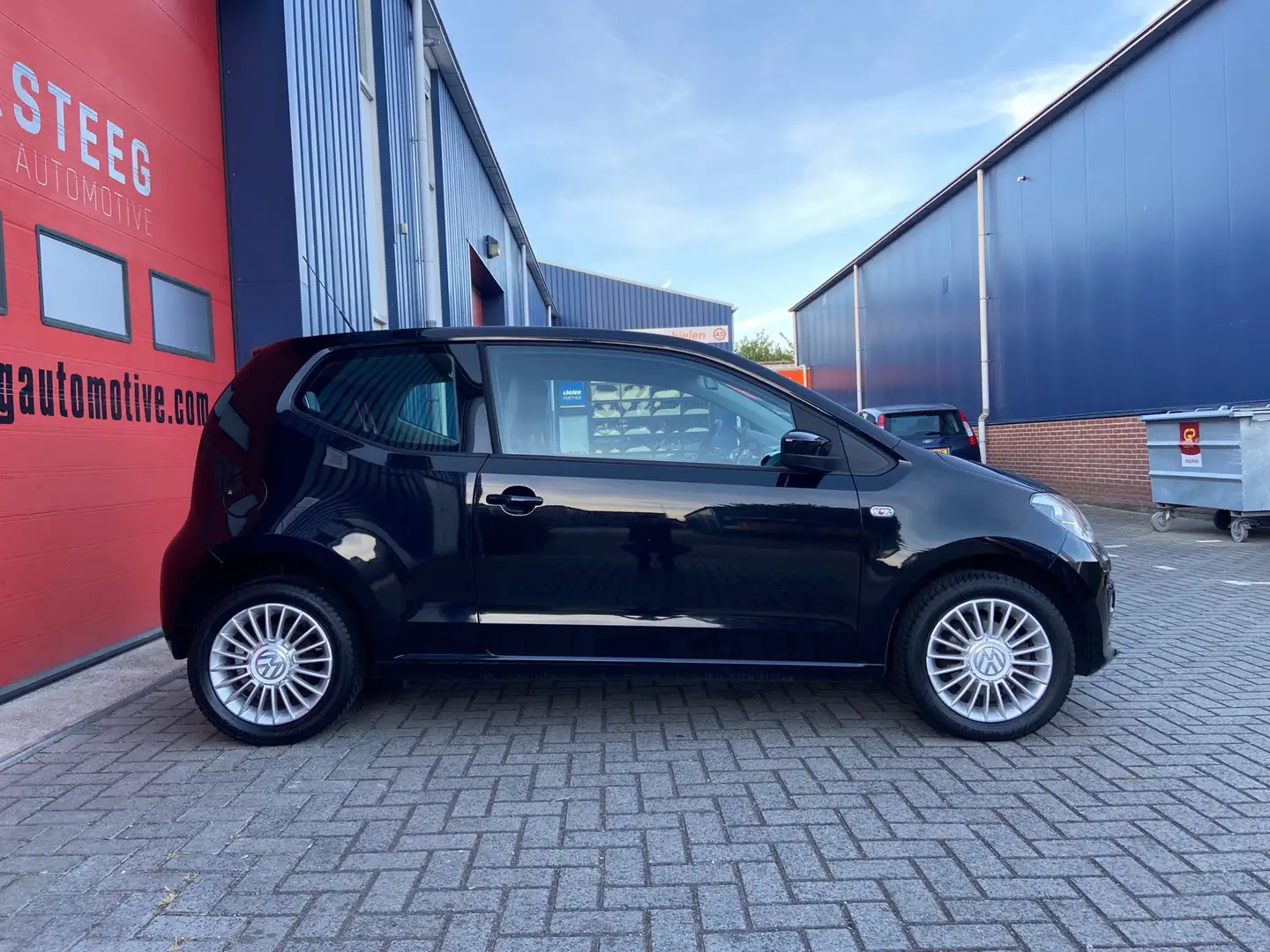 Volkswagen up! 1.0 high up! | 1e eig | Navi | Airco Zwart - 2