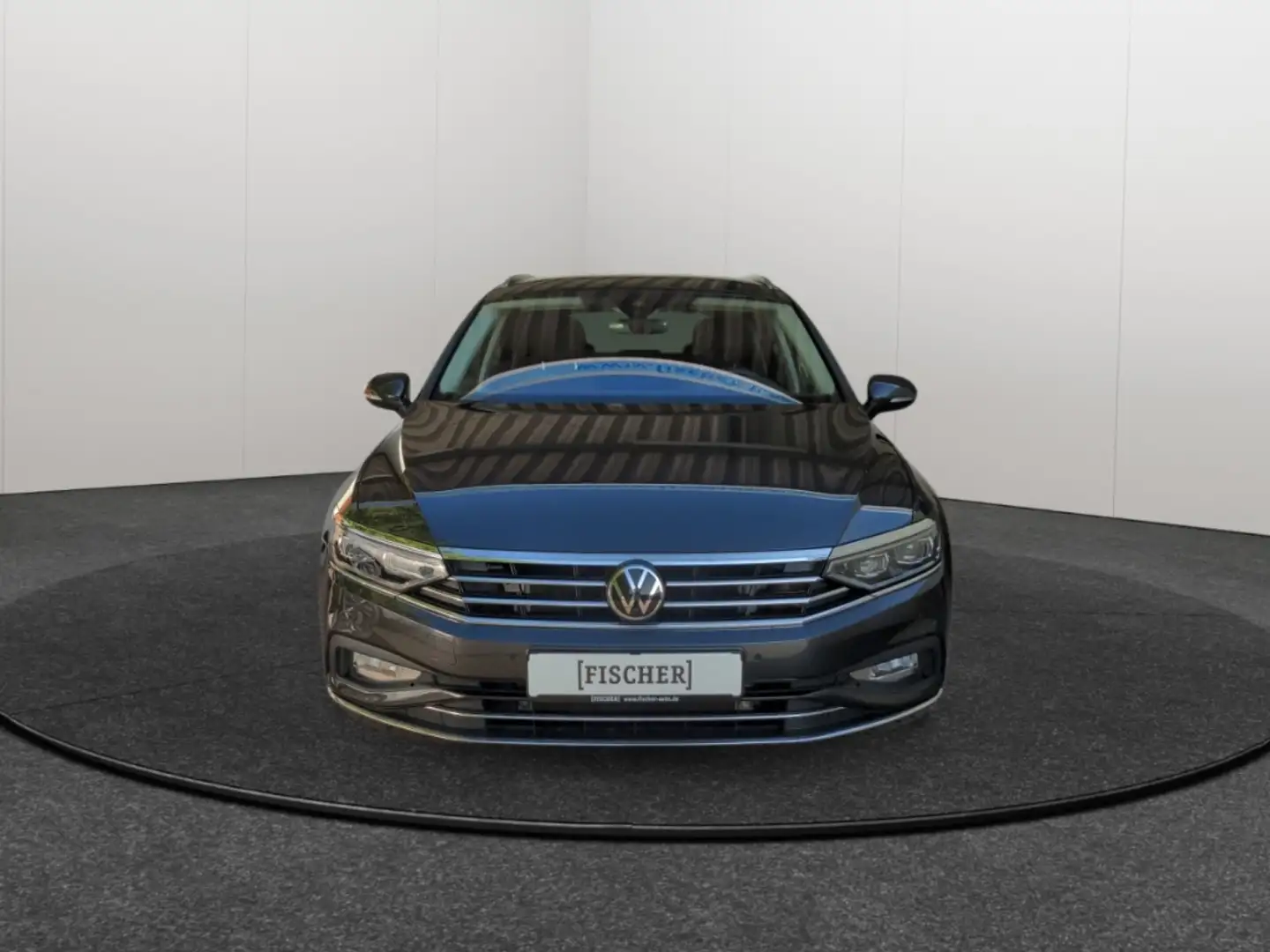 Volkswagen Passat Variant 2.0TDI DSG Elegance Matrix Navi ACC Rear View Grau - 2