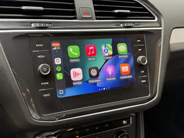 Volkswagen Tiguan view 22