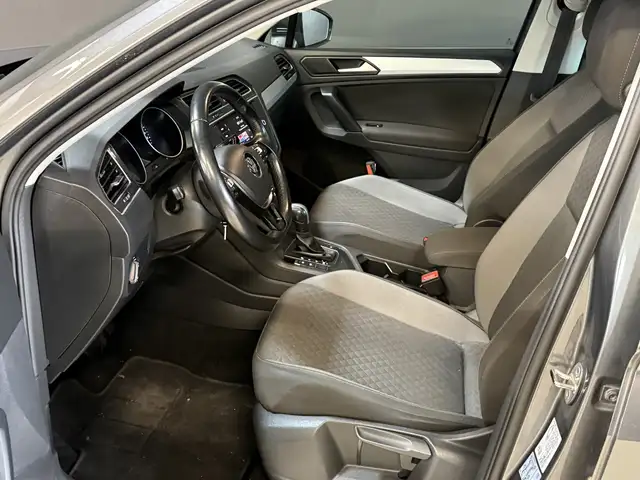 Volkswagen Tiguan view 6