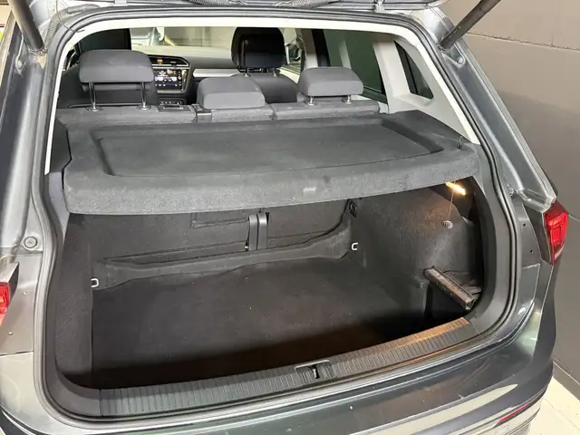 Volkswagen Tiguan view 8