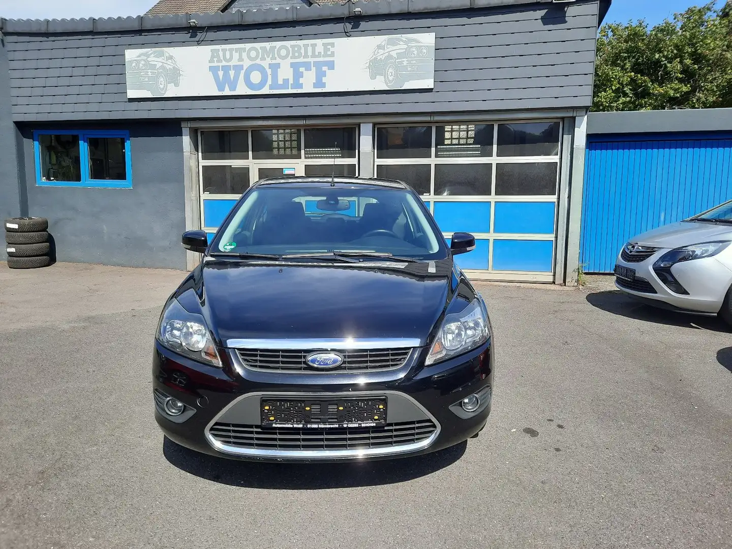 Ford Focus Lim. Titanium Schwarz - 1