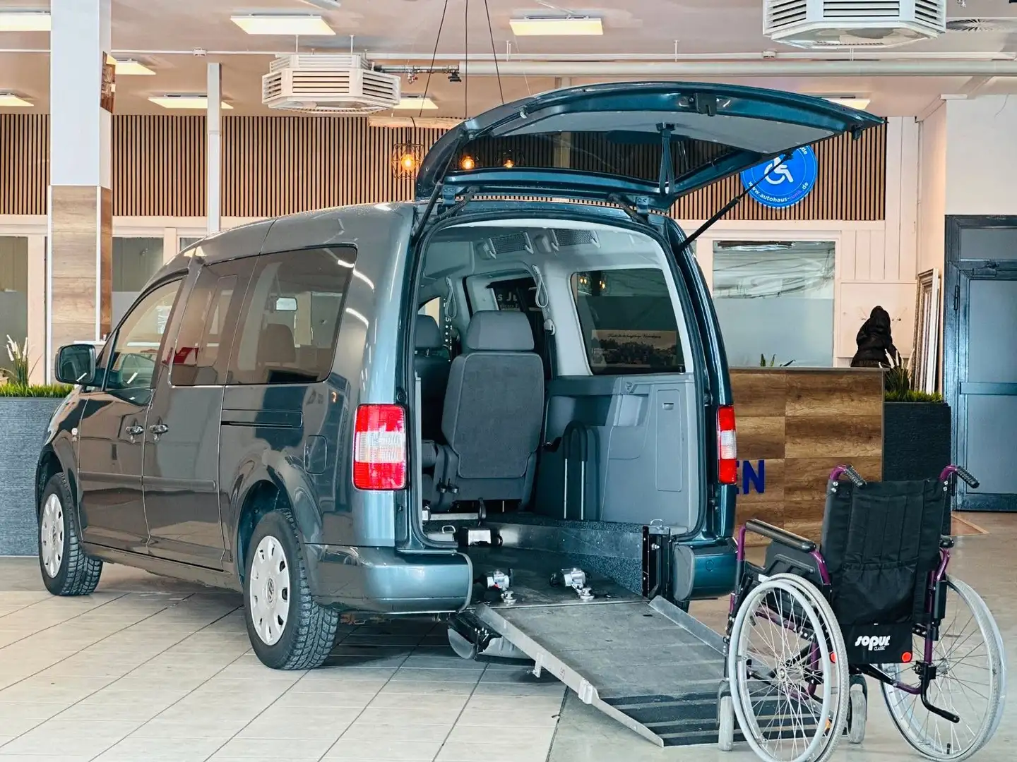 Volkswagen Caddy 1,6-Maxi-Behindertengerecht-Rampe-TOP Gris - 2