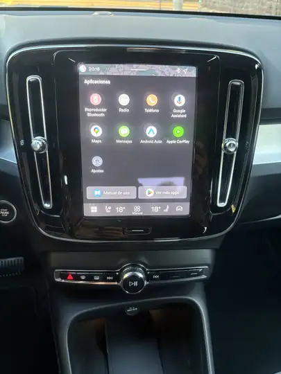 Volvo XC40 2025, foto 15
