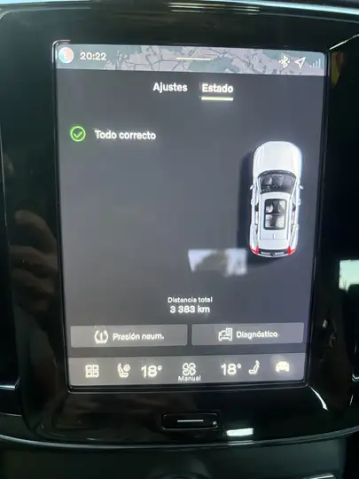 Volvo XC40 2025, foto 11