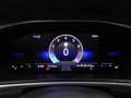 Volkswagen T-Roc 1.0 TSi 115 Life + GPS + Heated Seats + Climatronic + LED Zwart - thumbnail 17