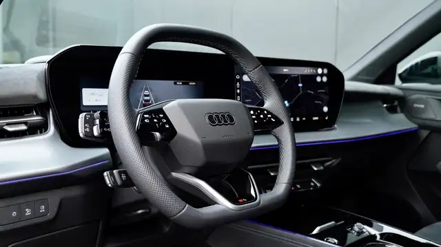 Audi Q3 view 15