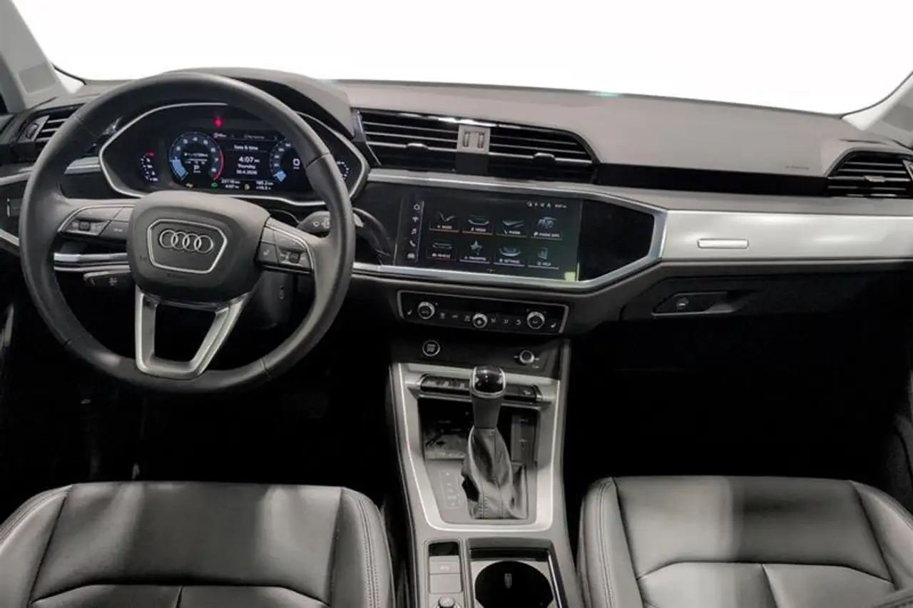 Audi Q3 снимка Audi Q3