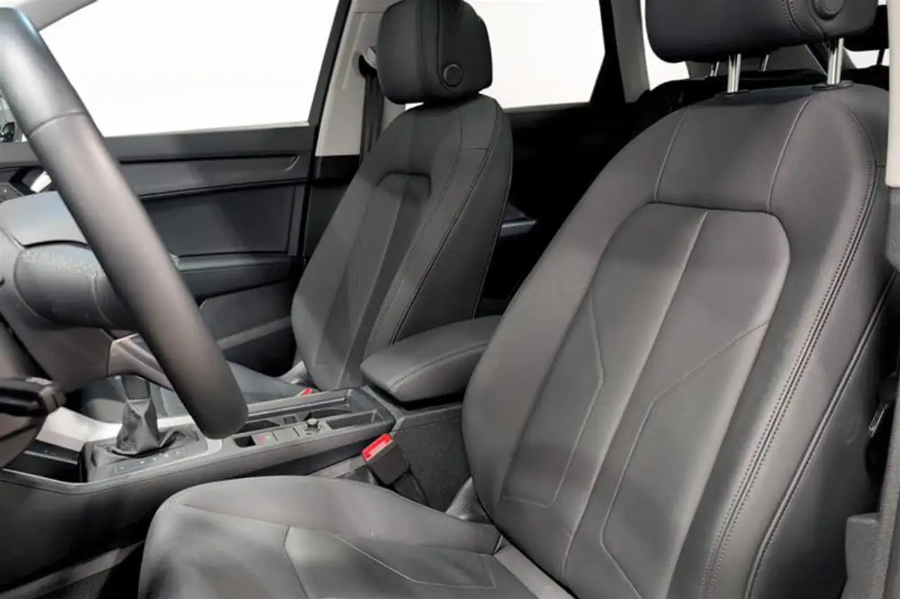 Audi Q3 снимка Audi Q3