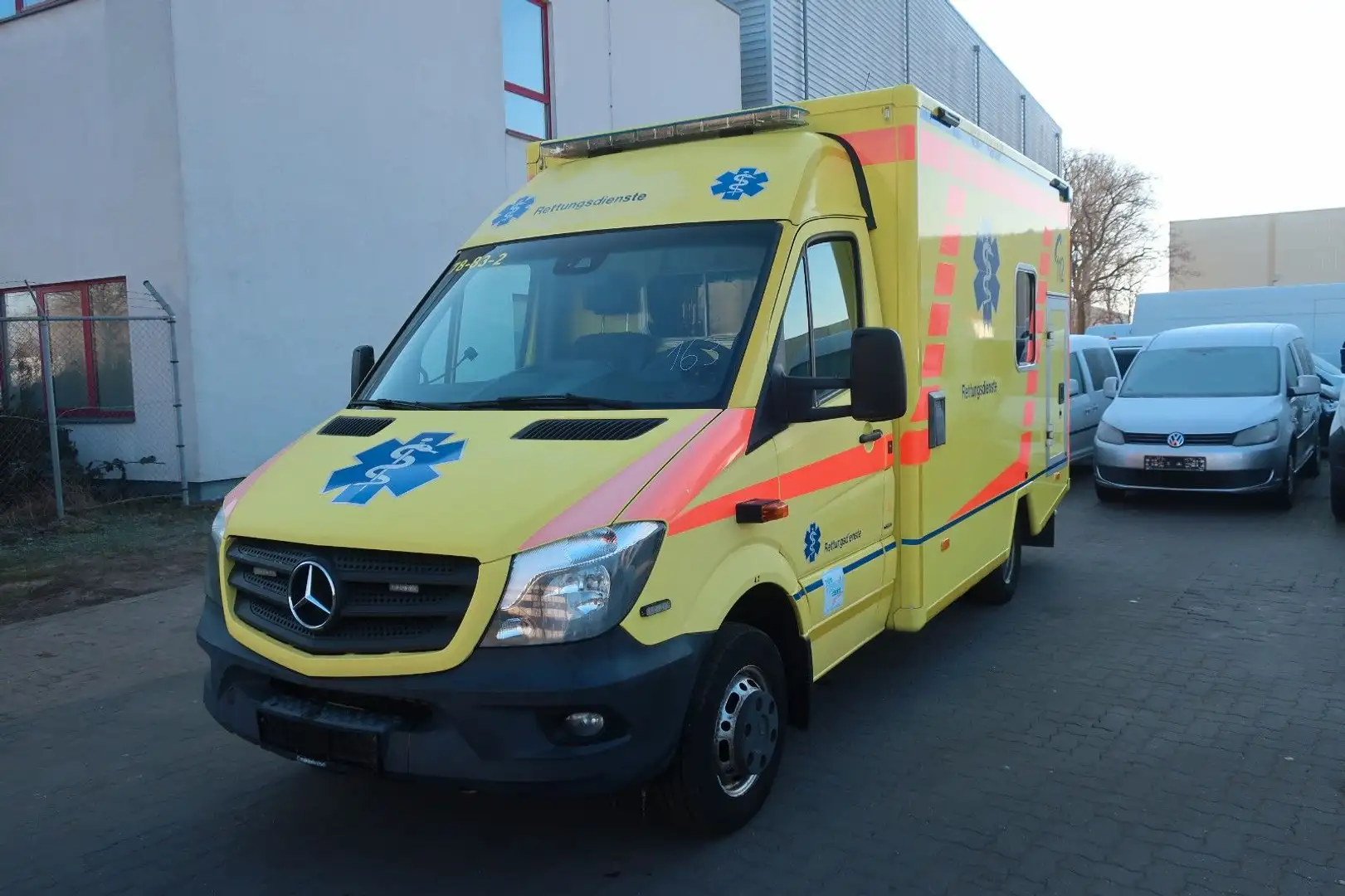 Mercedes-Benz Sprinter II 516/NGT/Klima/Automatik/RTW/KTW Gelb - 1
