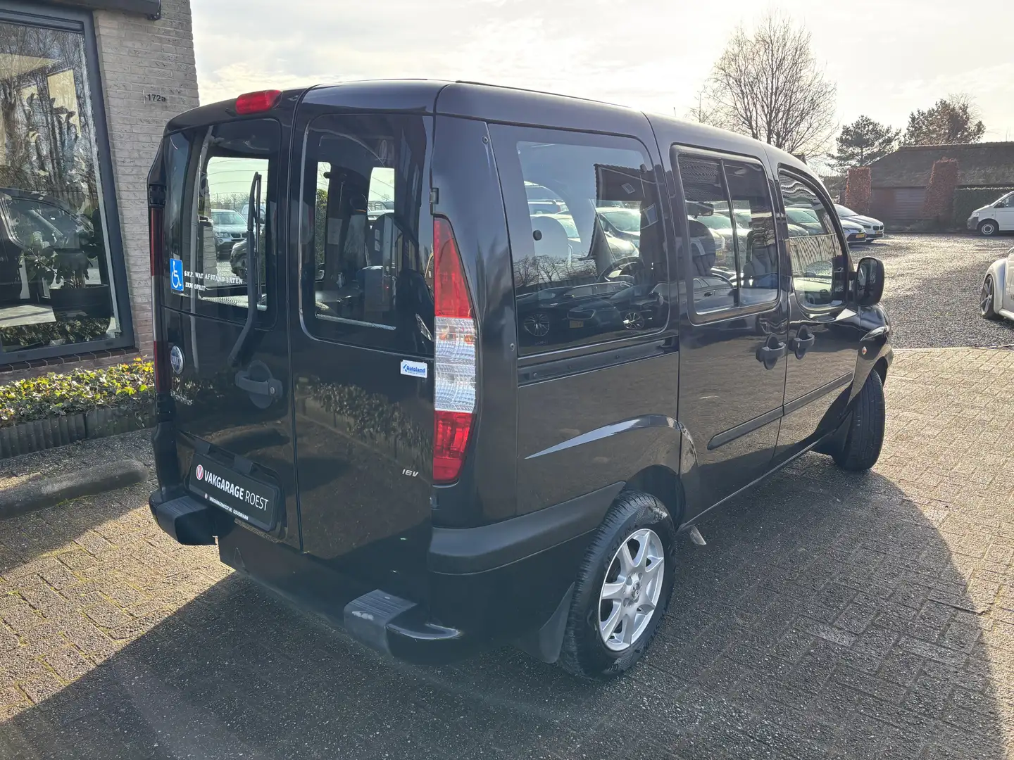 Fiat Doblo 1.6 16V ELX Rolstoelauto 4+1 Airco / All-Seasons Negro - 2