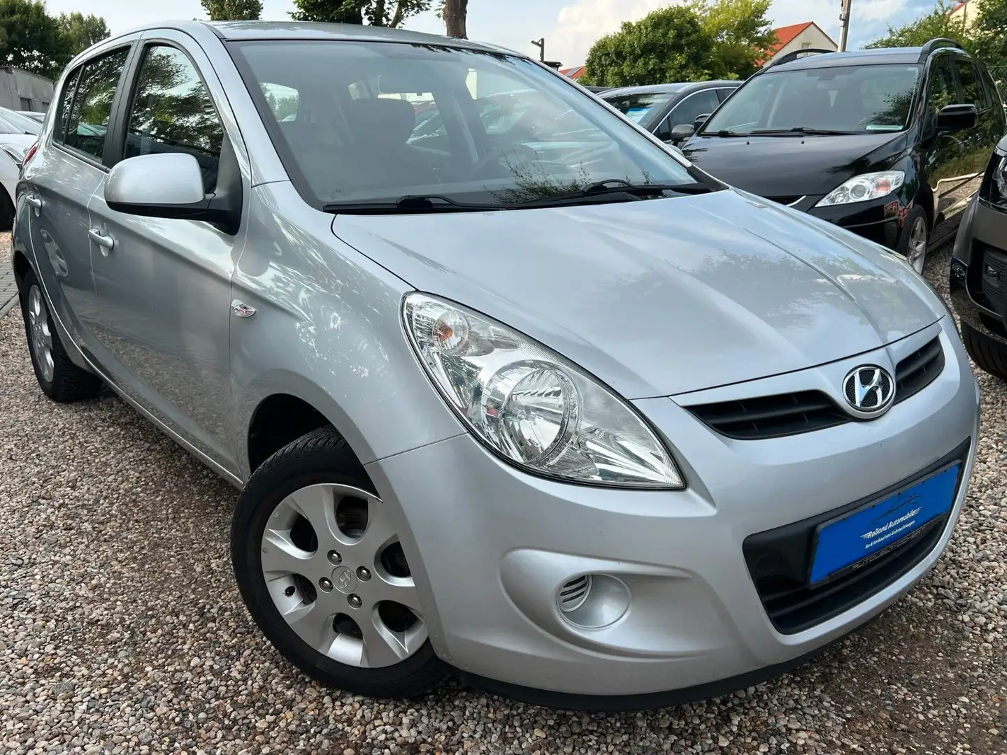 Hyundai i20 Classic*2.HD*Klima*E-Paket*TÜV NEU Silber - 1