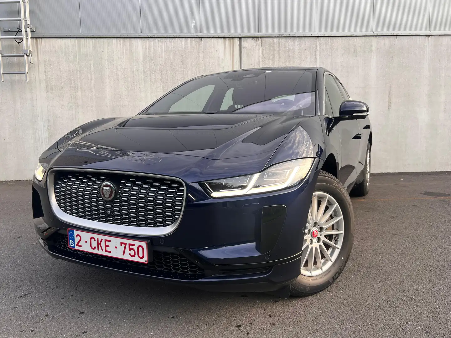 Jaguar I-Pace EV400 AWD Blauw - 1